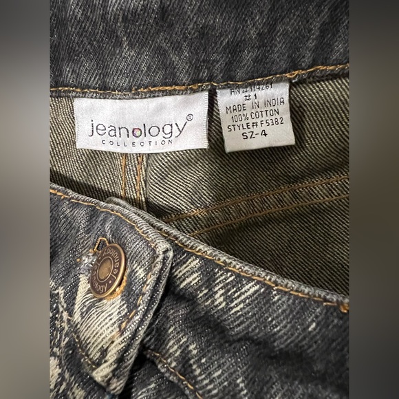 Jeanology Dark Wash Jeans with Front Print Detailing - Picture 5 of 5